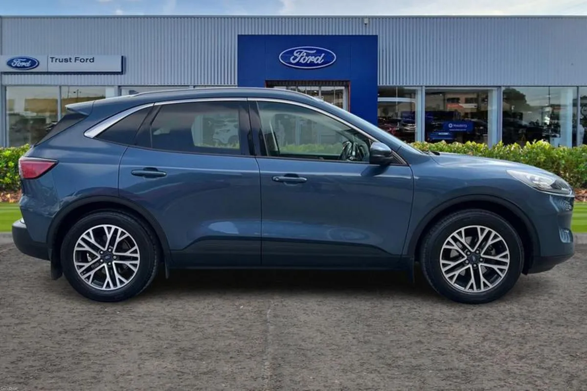 Ford Kuga 2.0 EcoBlue Titanium First Edition SUV 5 - Image 3