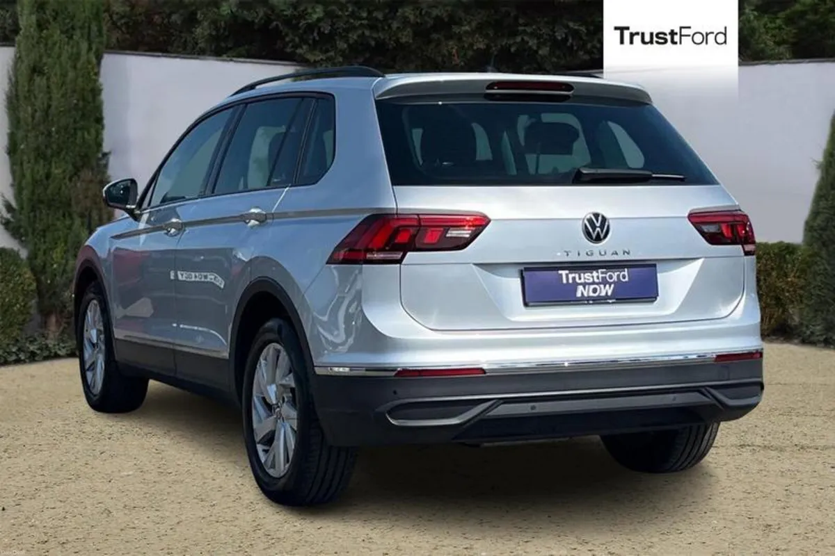 Volkswagen Tiguan Life - Image 2