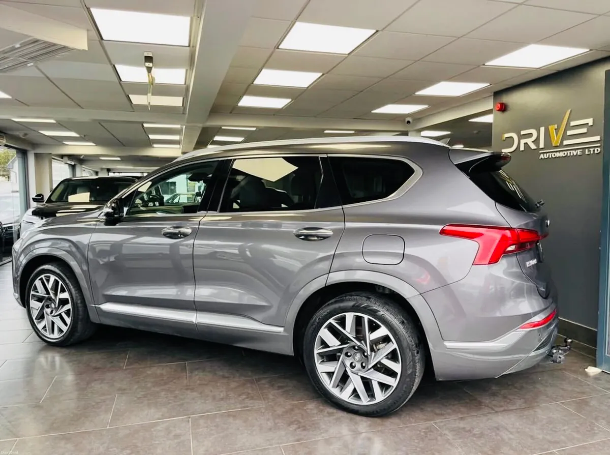 Hyundai Santa Fe 2021 4WD Executive Plus 2 Year Wa - Image 3