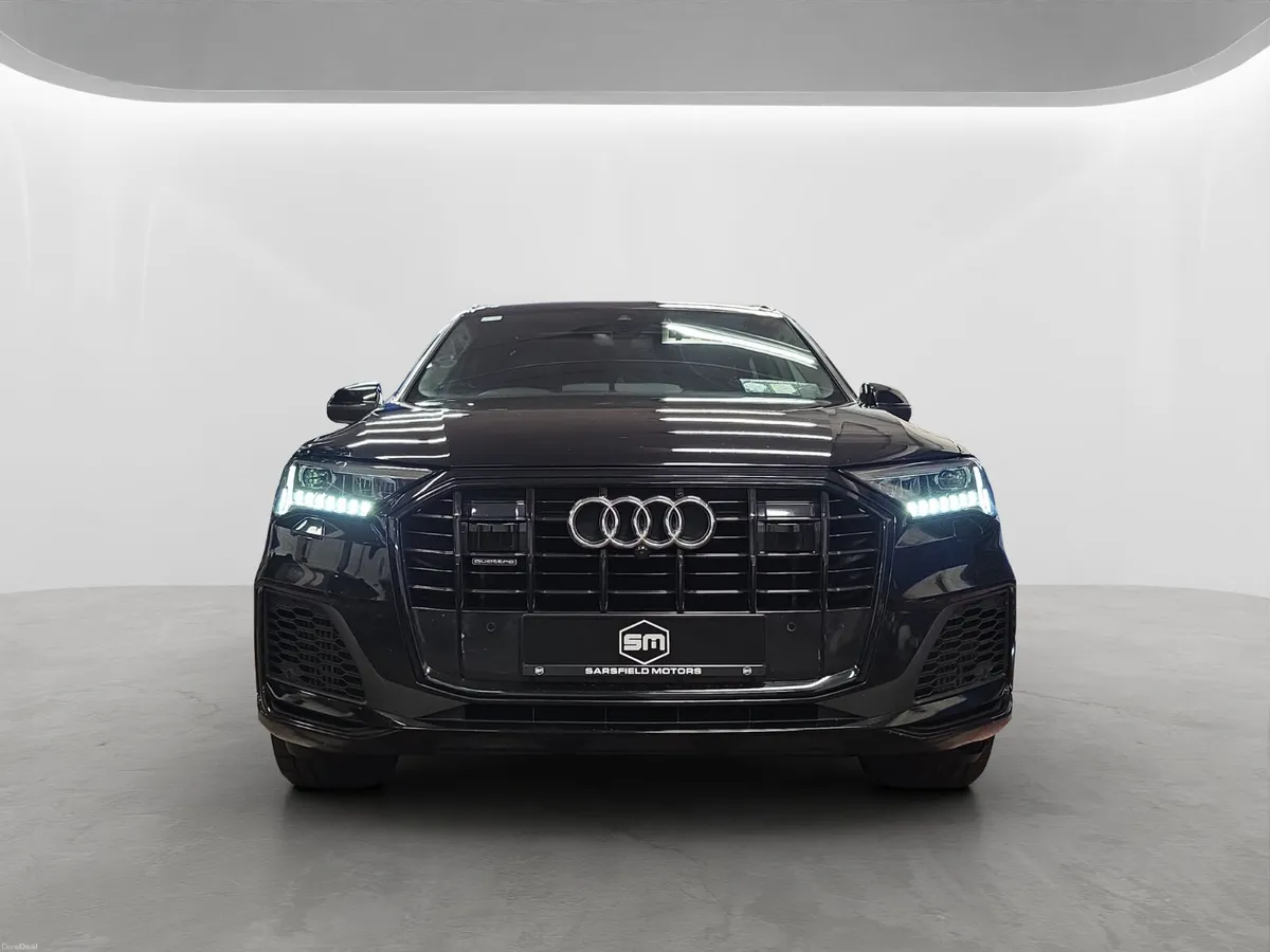 2021 AUDI Q7 3.0 TFSIE BLACK EDITION QUATTRO. - Image 2
