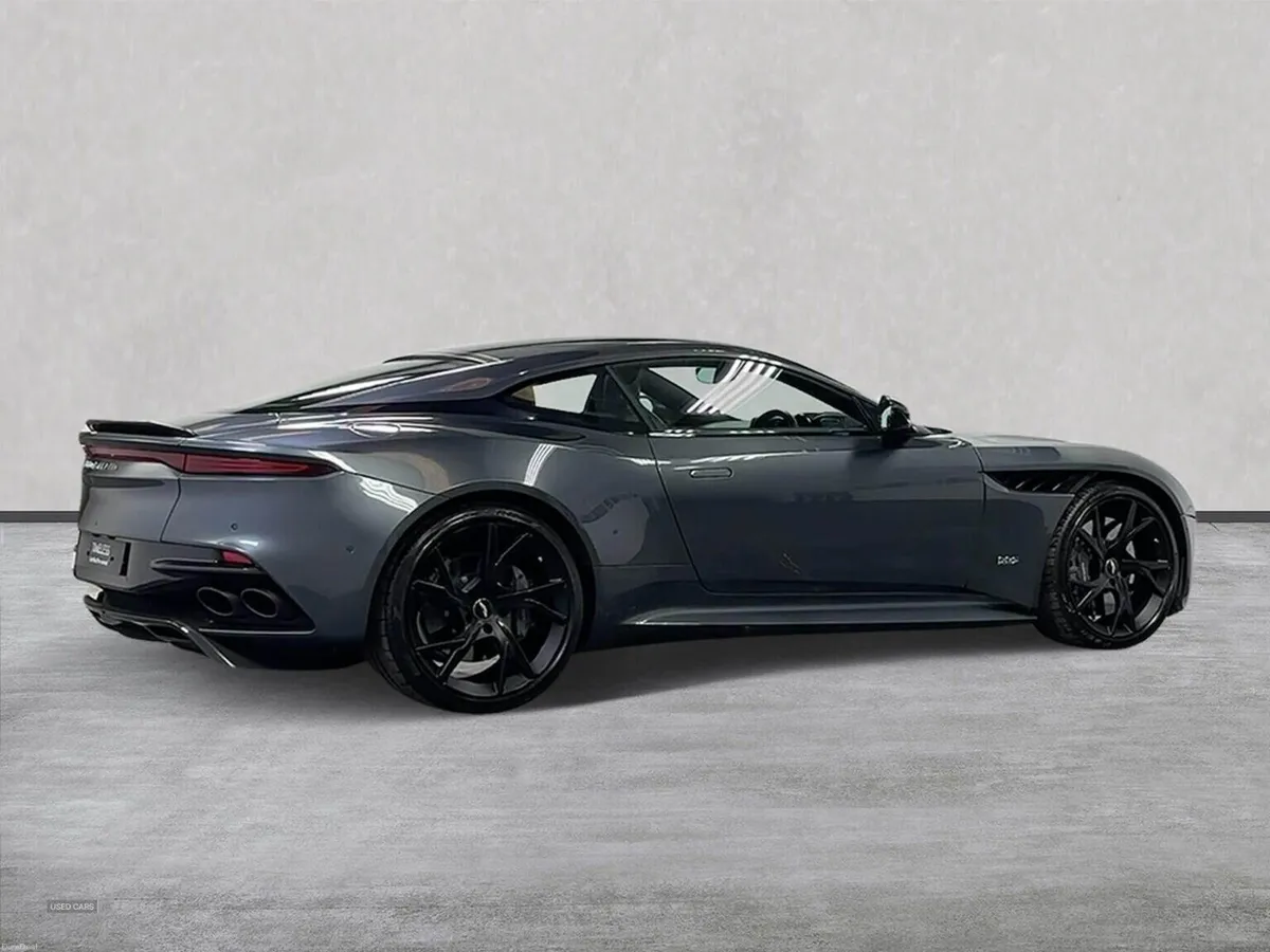 Aston Martin DBS 5.2 V12 Biturbo Superleggera Coup - Image 4