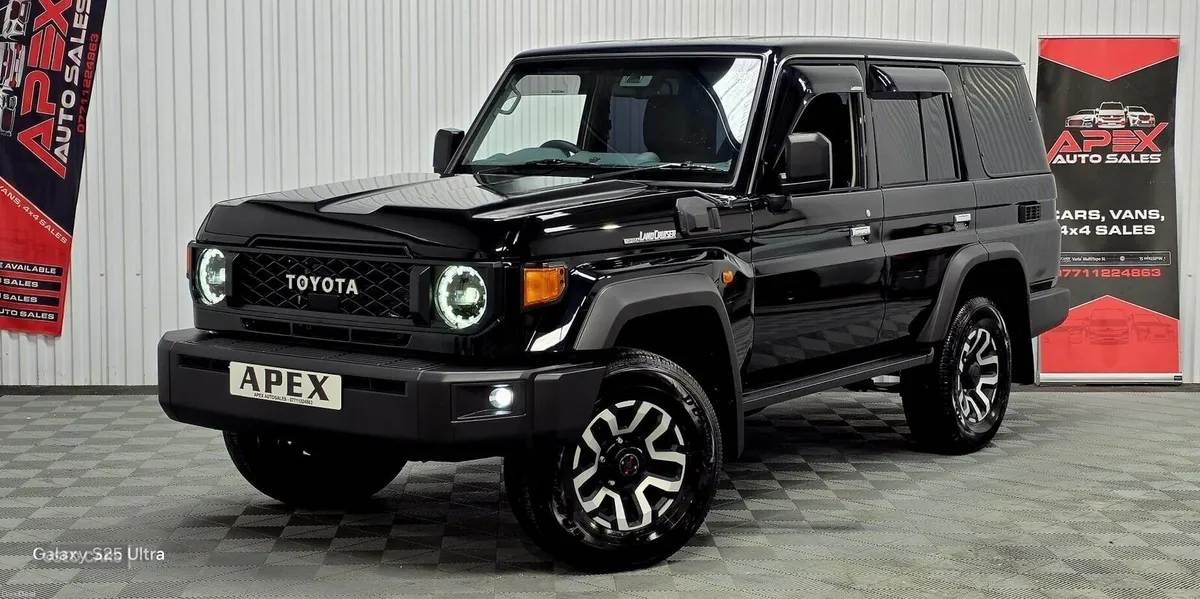 Toyota Land Cruiser VERY RARE LC 70 SERIES - Image 6