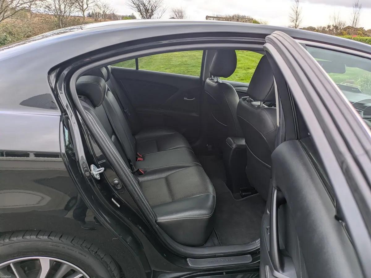 2017 Toyota Avensis 1.6 d - Image 3