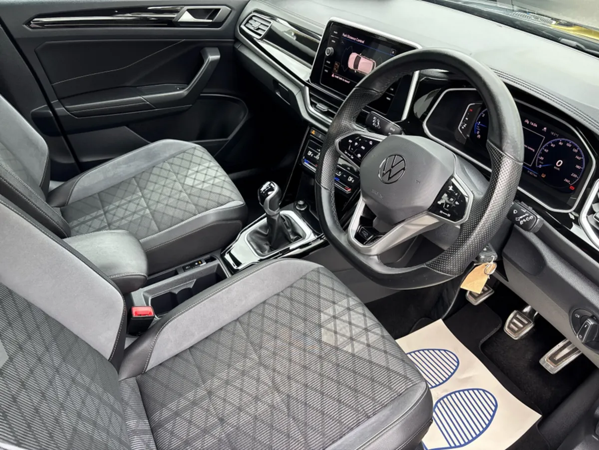 Volkswagen T-Roc R-LINE 1.0 TSI MANUAL 6SPEED FWD - Image 6