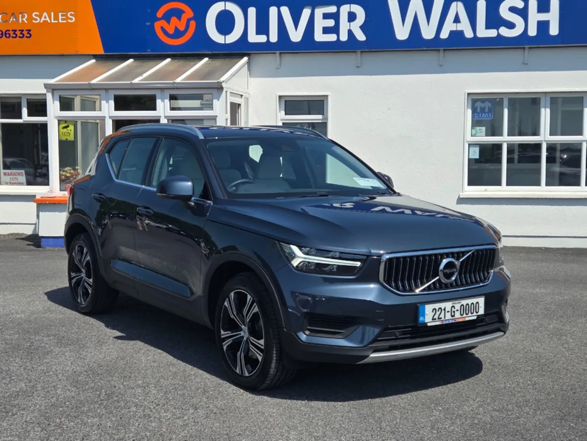 Volvo XC40 INSCRIPTION T4 RECHA RECHARGE - Image 1