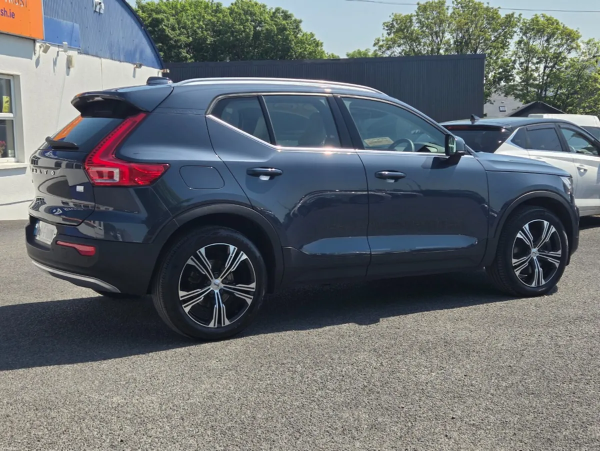 Volvo XC40 INSCRIPTION T4 RECHA RECHARGE - Image 3