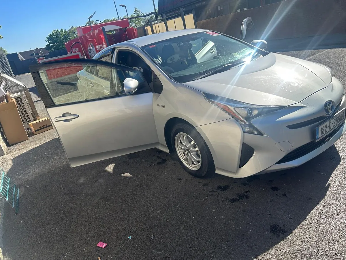 Toyota pirus 2018 (182) can go for taxi 2 yrs - Image 2