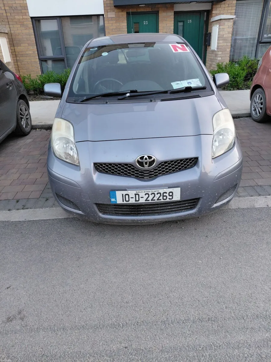 Toyota Yaris 2010 - Image 1