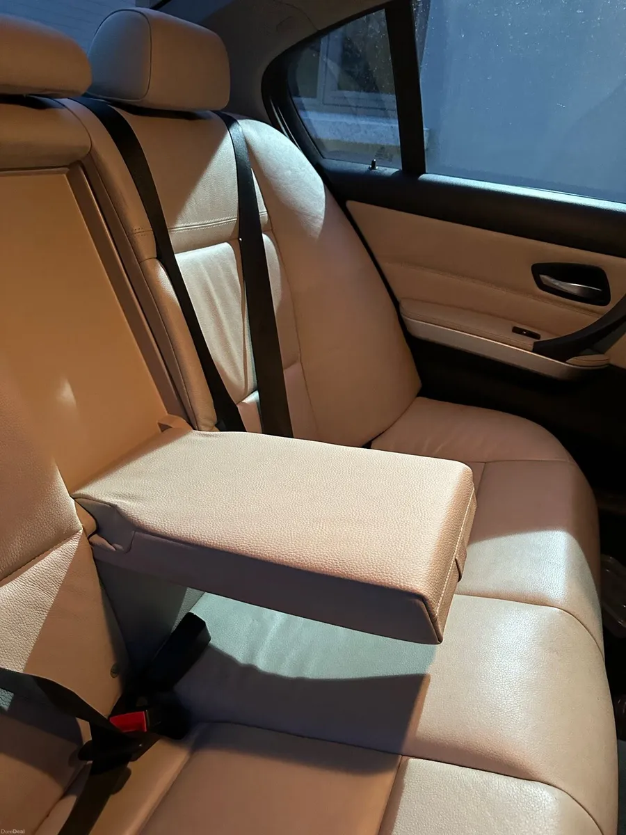 2011 bmw e90 316d - Image 3