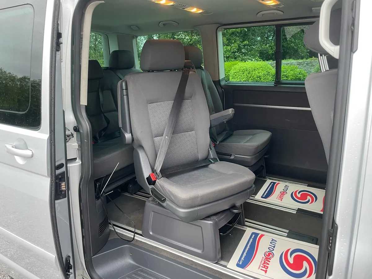 Volkswagen Caravelle - Image 6