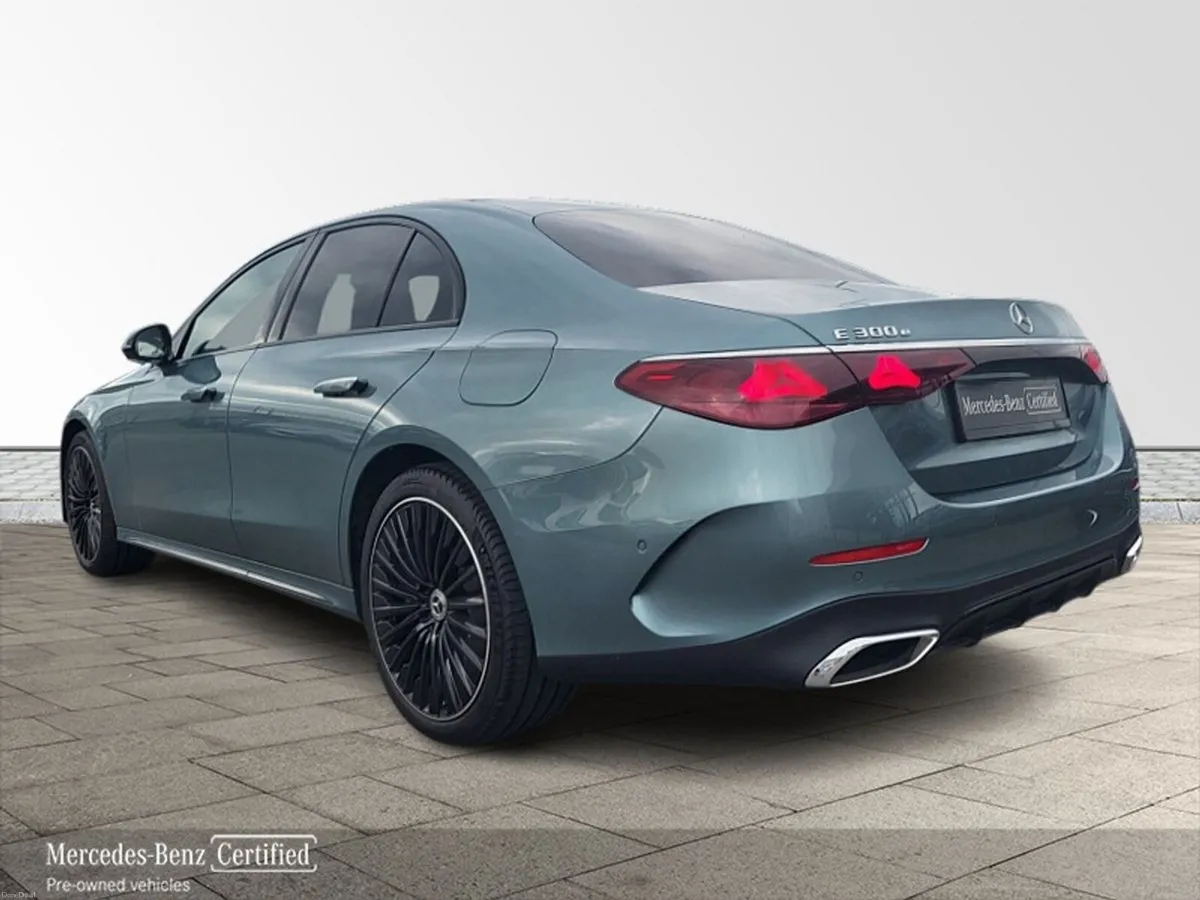 Mercedes-Benz E-Class E300e PHEV AMG EDITION PLUS - Image 3