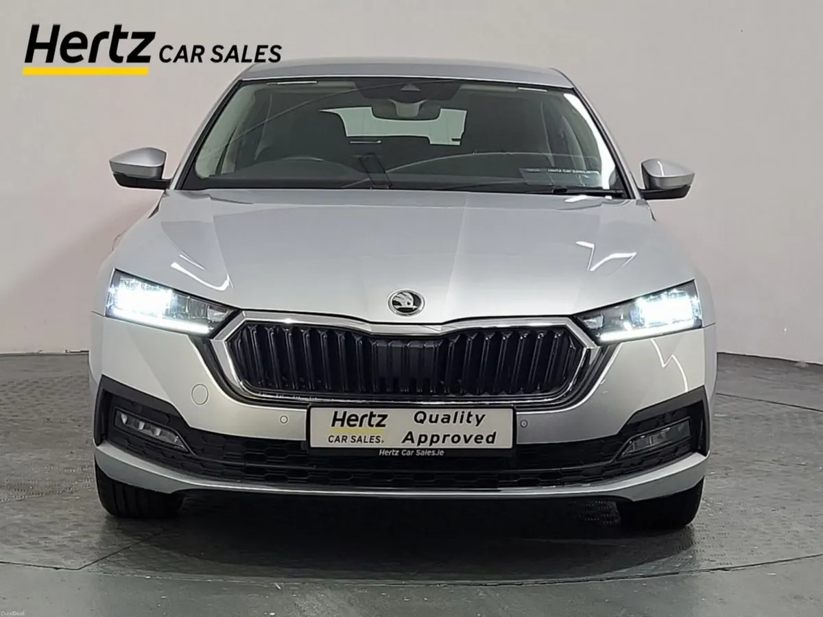 Skoda Octavia AMB Hybrid Automatic - Image 5