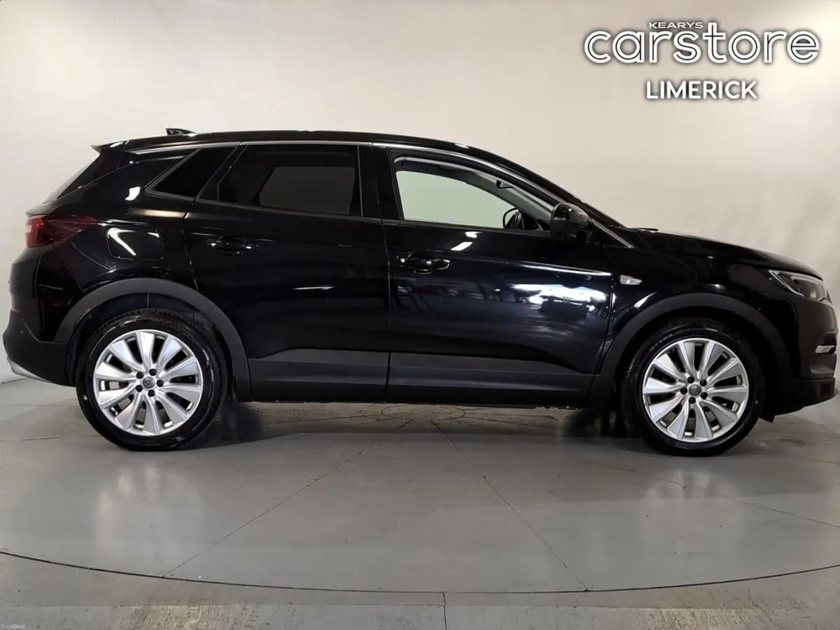 Opel Grandland X 1.2i 130PS 6 Speed Elite - Image 2