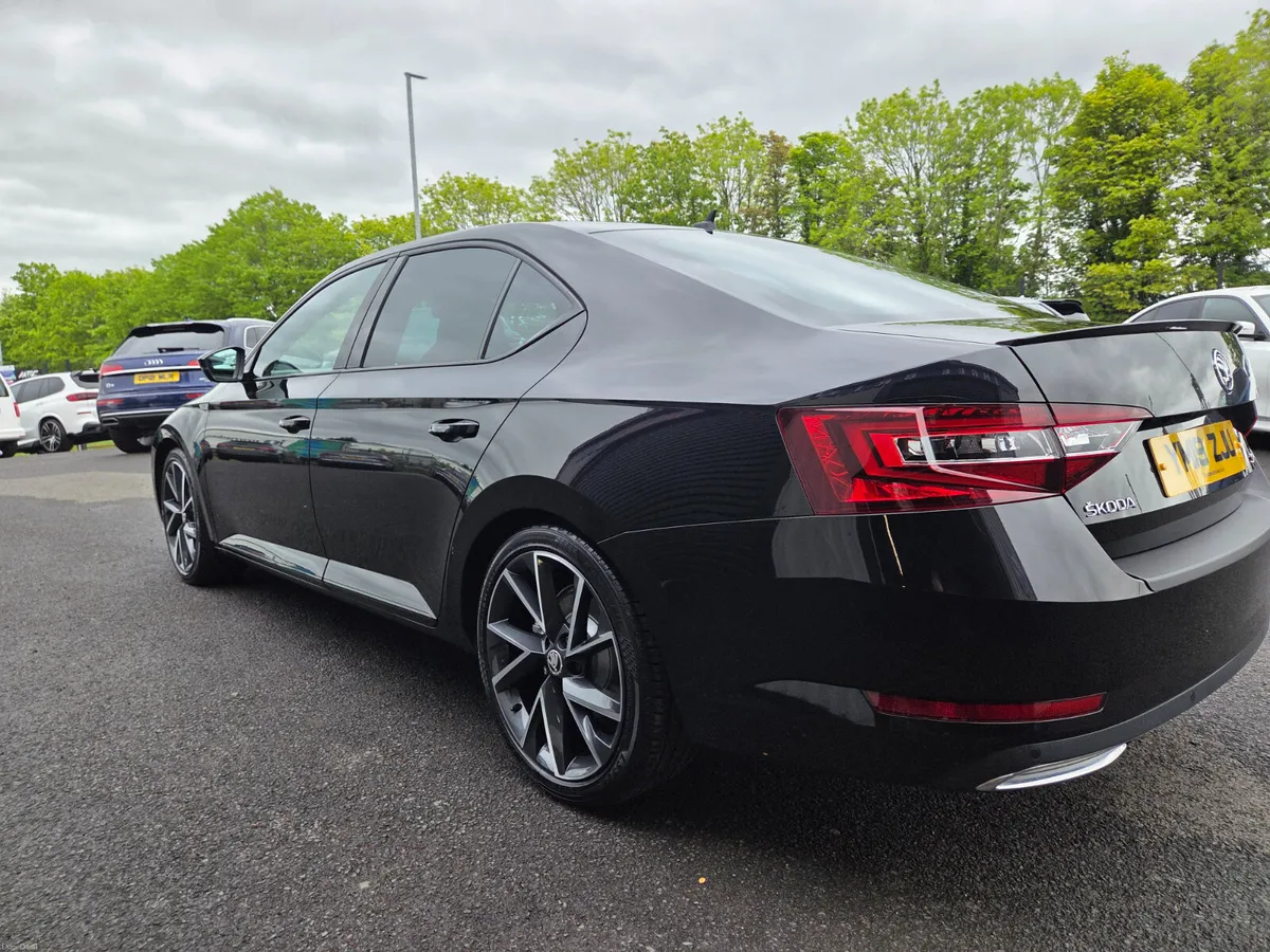 2019 Skoda Superb Sportline plus DSG - Image 6