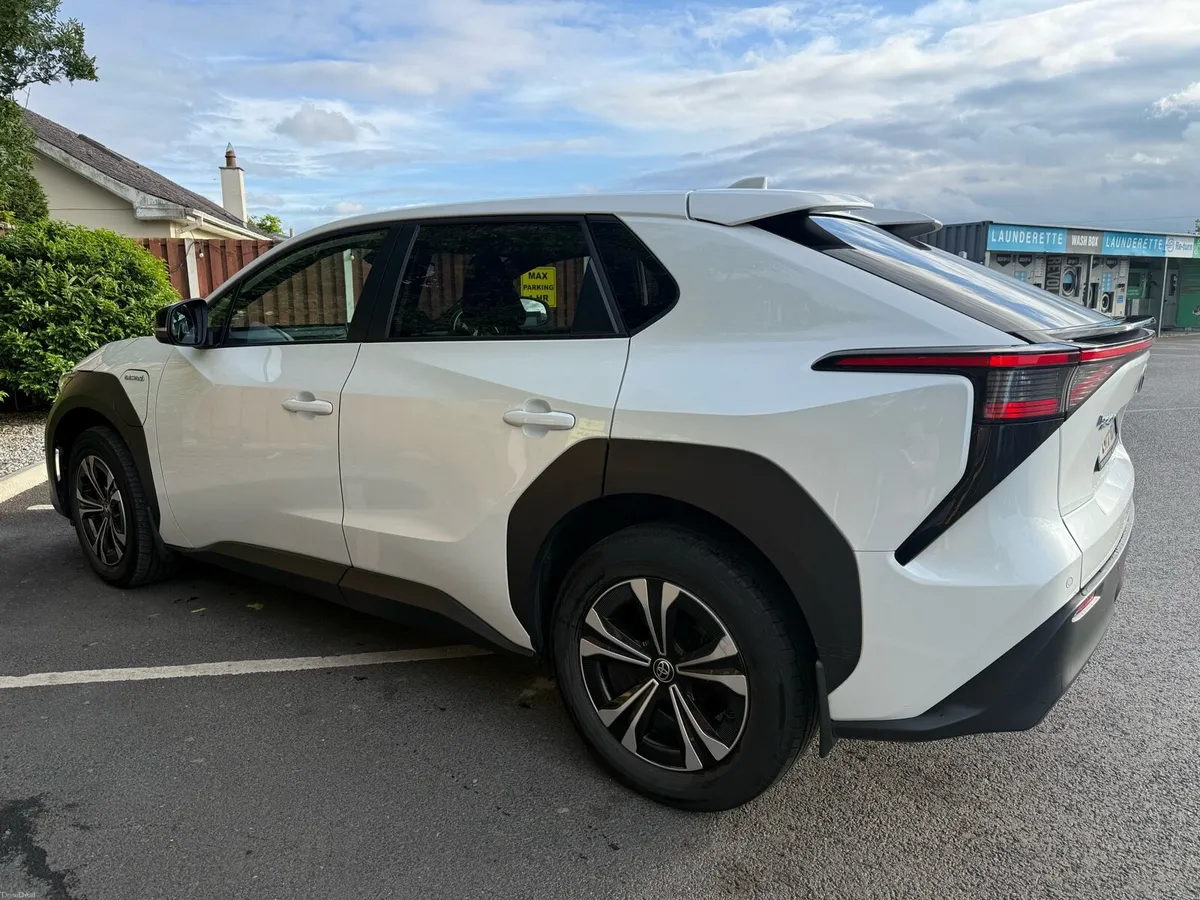 Toyota BZ4X - Image 4
