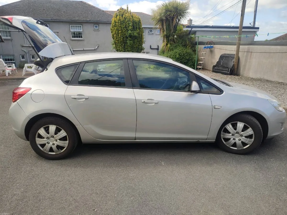 Vauxhall Astra 1.2 diesel - Image 1