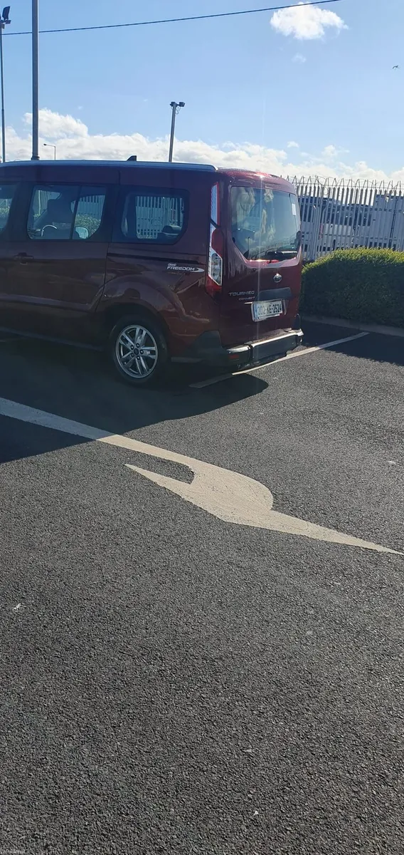Ford Tourneo Connect Auto 7 Seat Wheelchair Ramp - Image 6