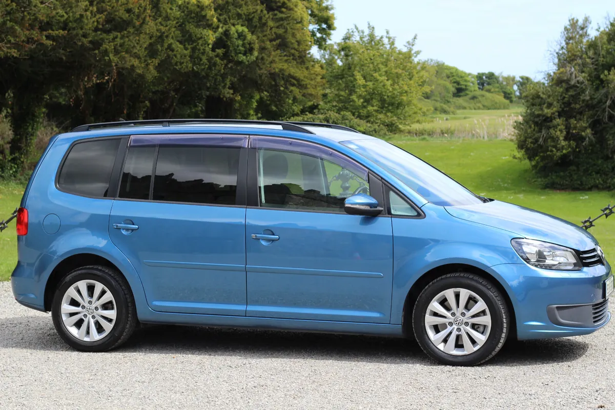 Volkswagen Touran 2015 - Image 4