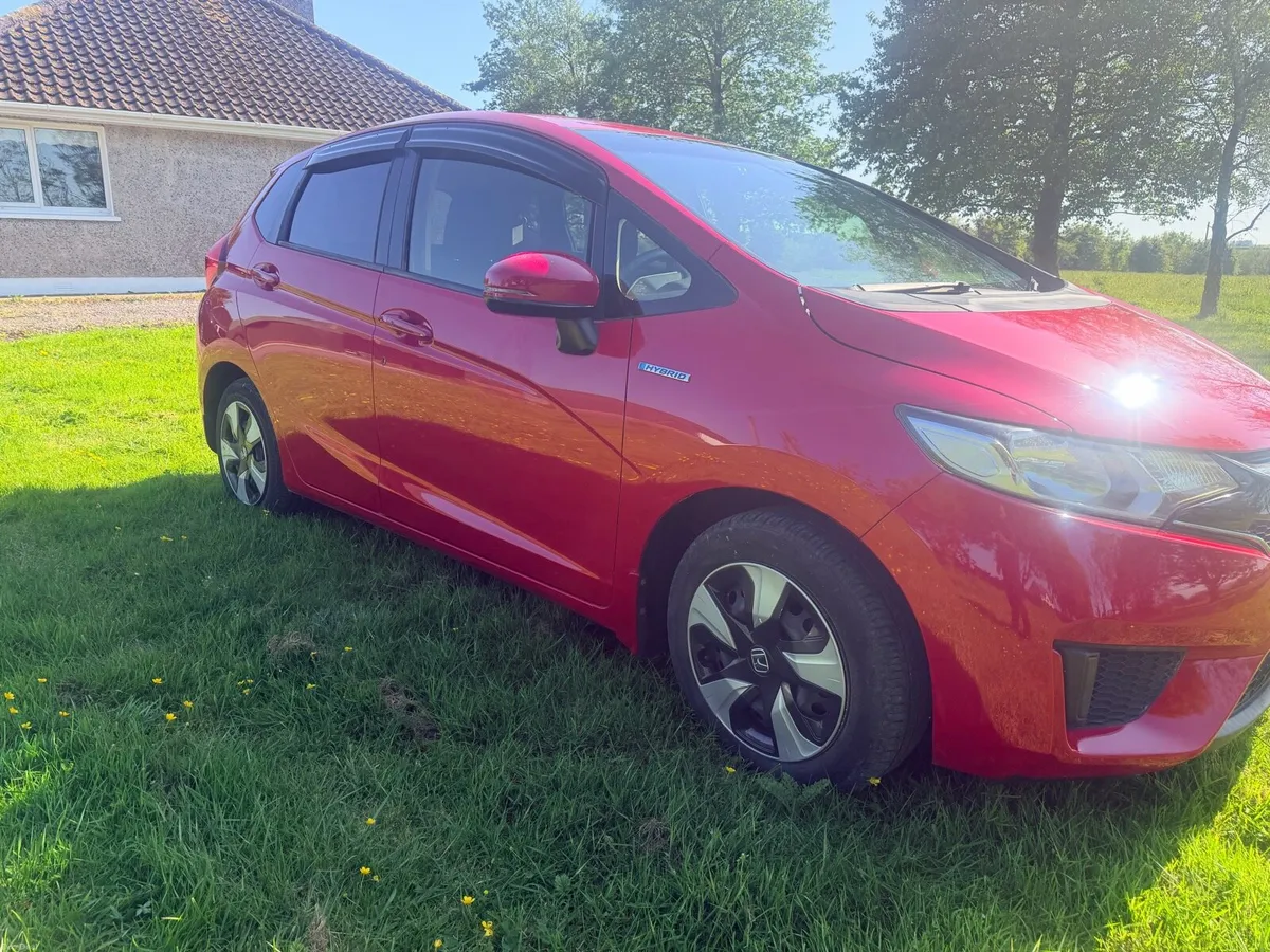 Honda Fit 2017, petrol Automatic Hybrid - Image 3