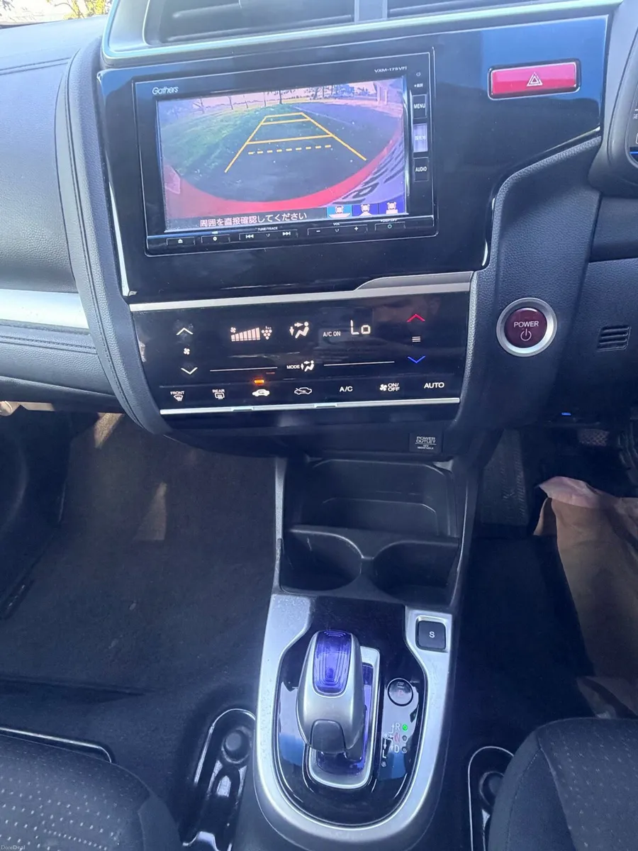 Honda Fit 2017, petrol Automatic Hybrid - Image 5