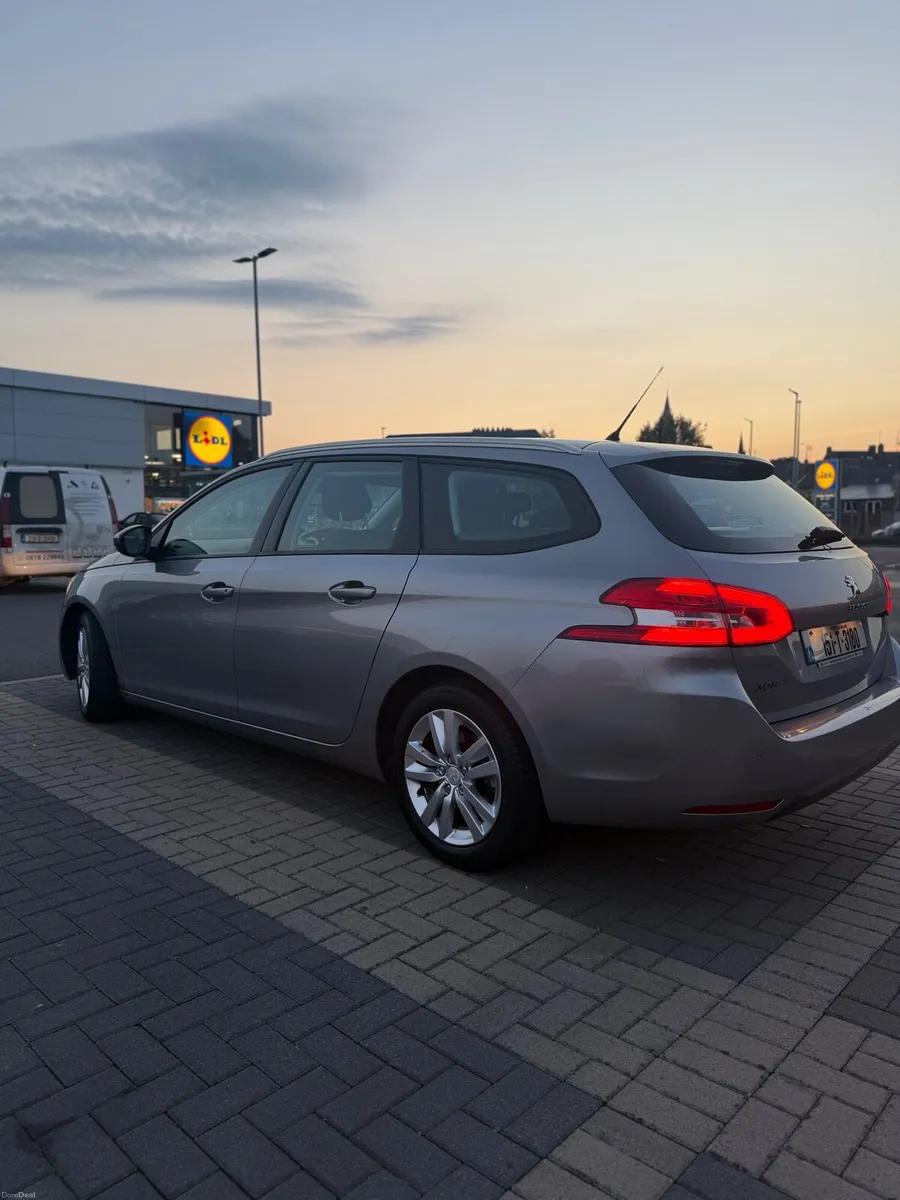 Peugeot 308 - Image 3