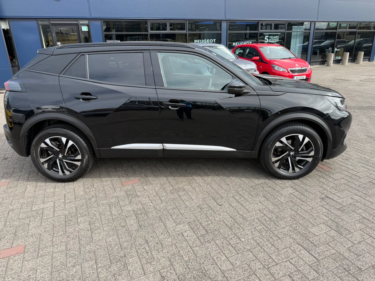 2023 Peugeot 2008 Allure - Image 3