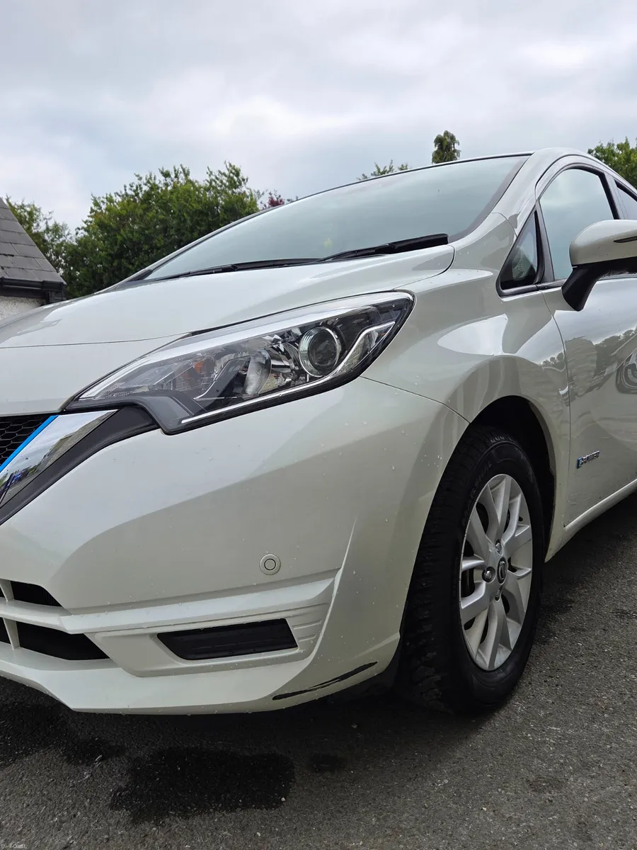 2018 nisaan note Epower// 182reg - Image 3