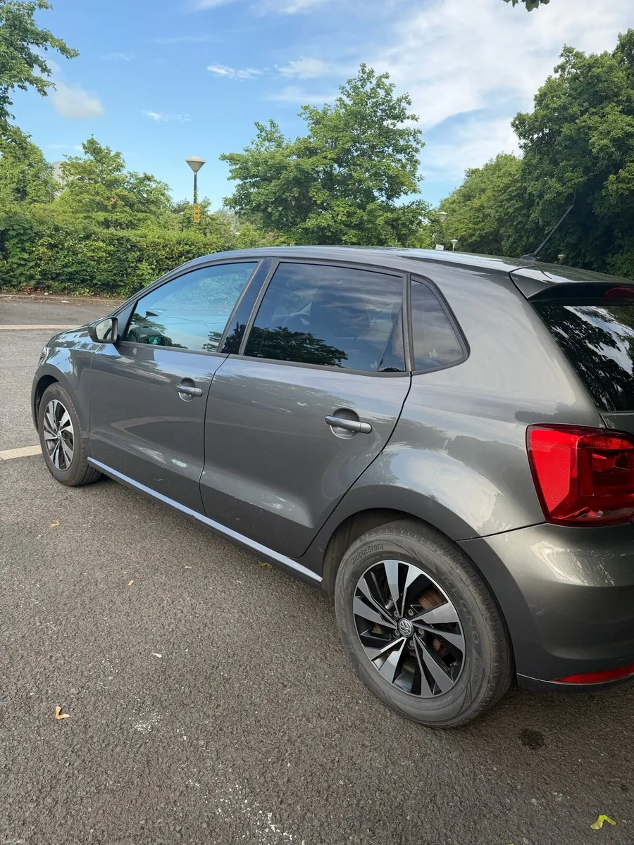 2015 Volkswagen Polo - Image 4
