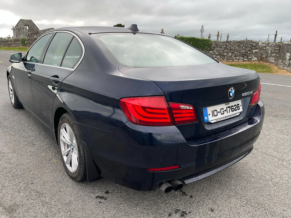 2010 BMW 520 - Image 3