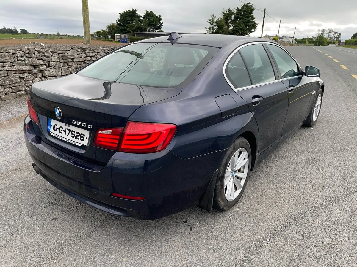 2010 BMW 520 - Image 4