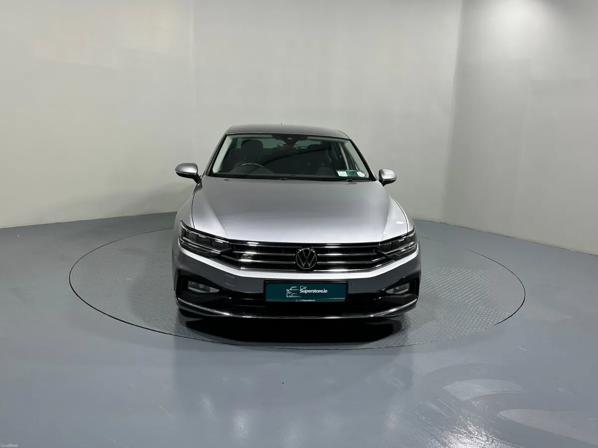Volkswagen Passat 2.0 TDI 150HP R-Line DSG 211 - Image 2