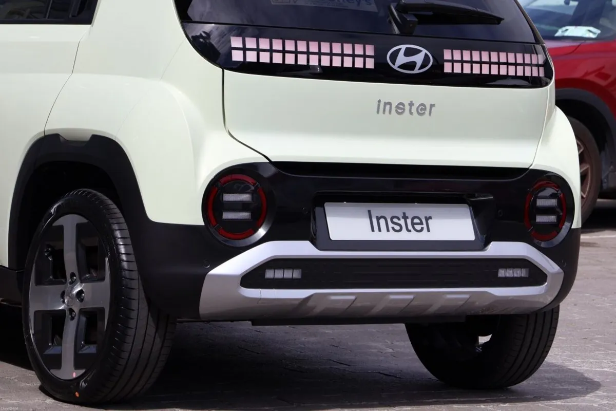Hyundai INSTER Elegance 49kwh **available to order - Image 4