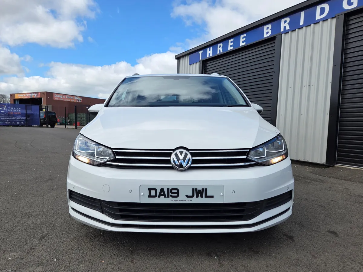 2019 Volkswagen Touran SE Family 7 seats - Image 3