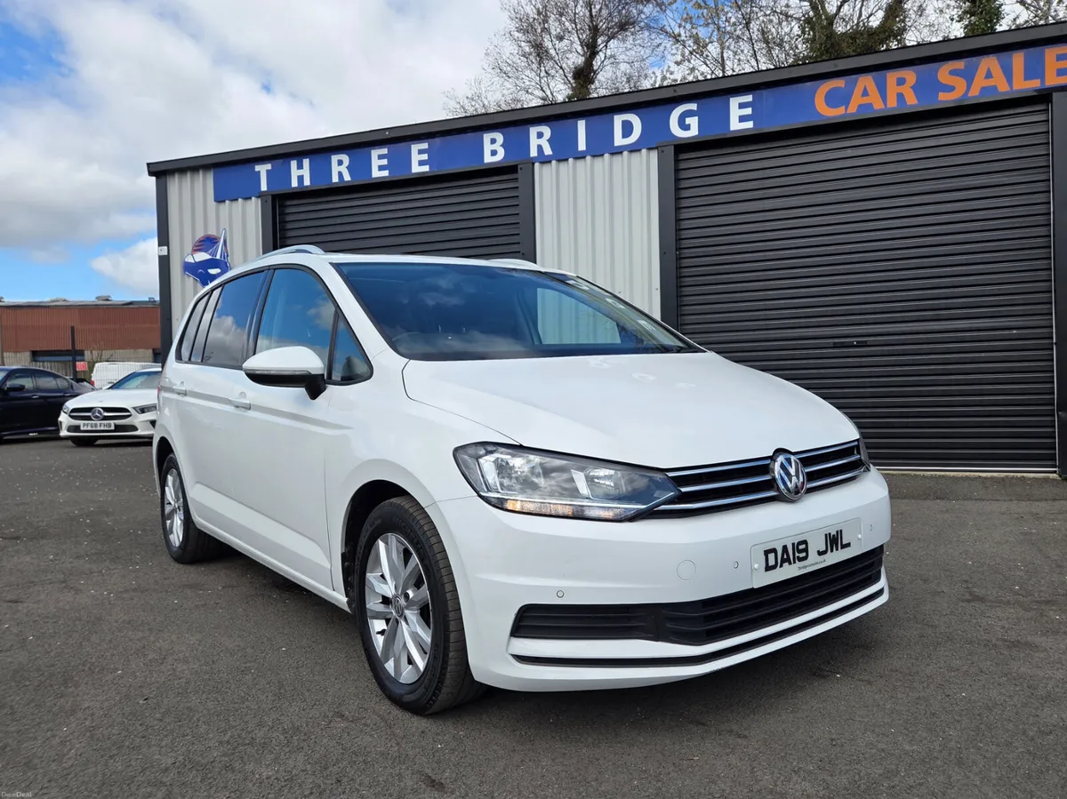 2019 Volkswagen Touran SE Family 7 seats - Image 2