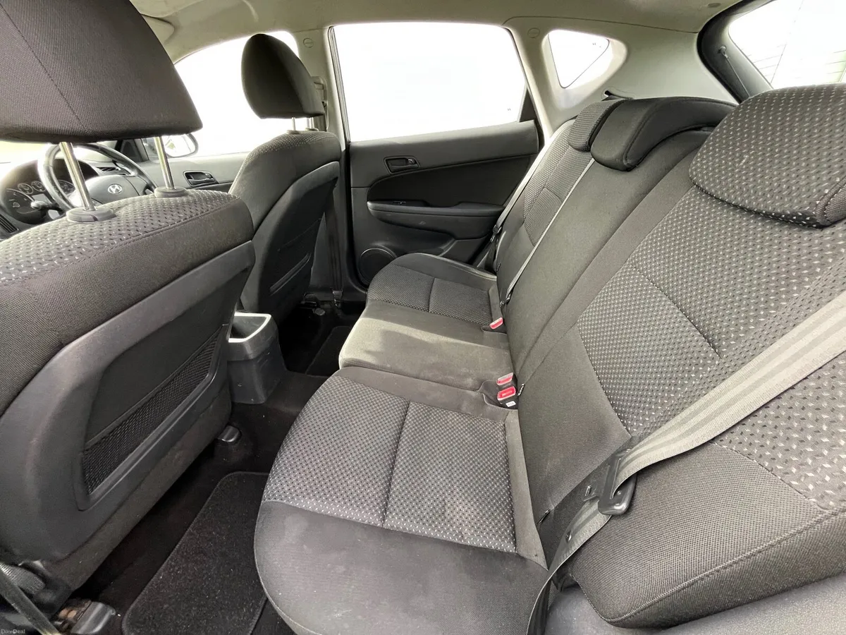 Hyundai i30 2011 for sale - Image 3