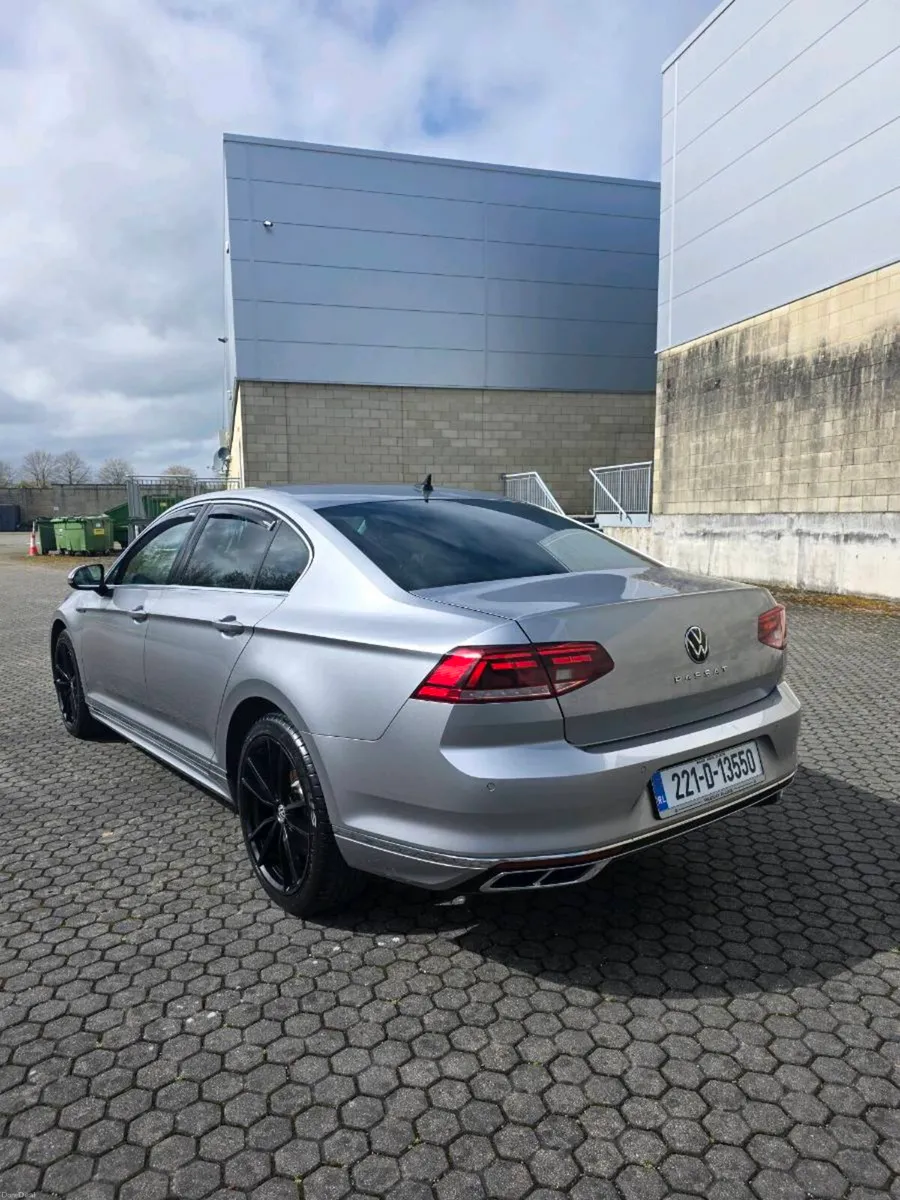 2022 vw passat Rline - Image 3