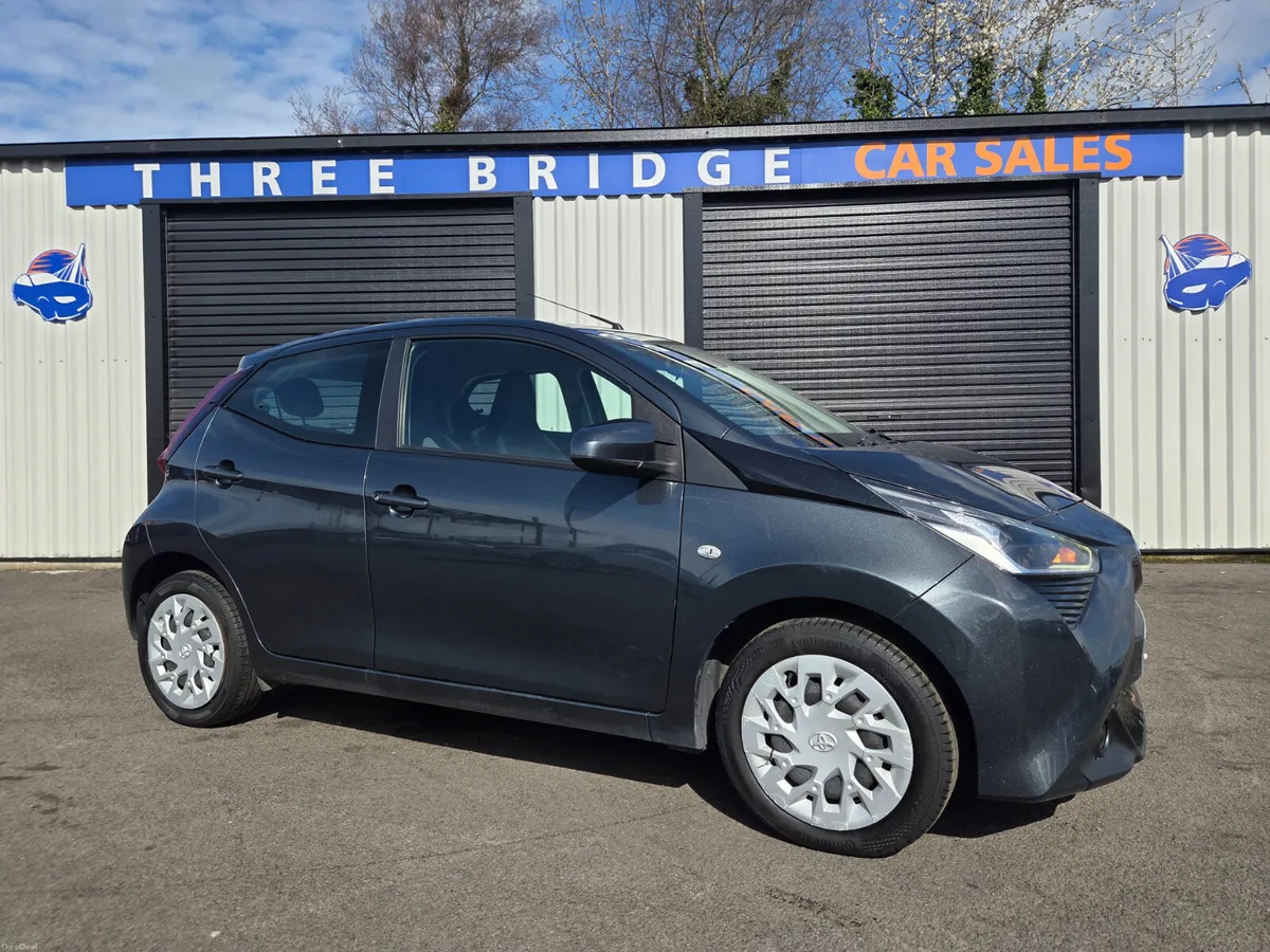 2021 Toyota Aygo X-play 1.0 VVTI - Image 1