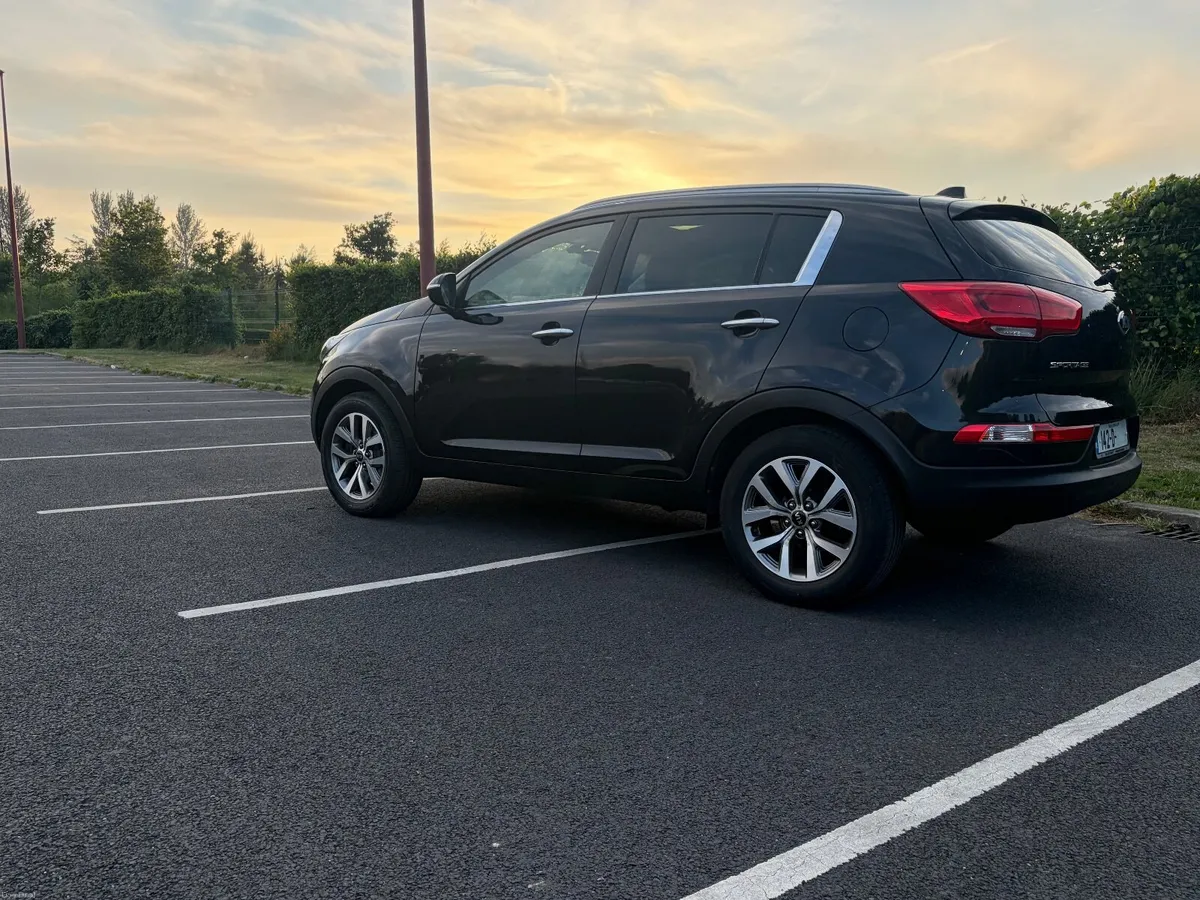 2014 KIA SPORTAGE with only 66,000 km - Image 3