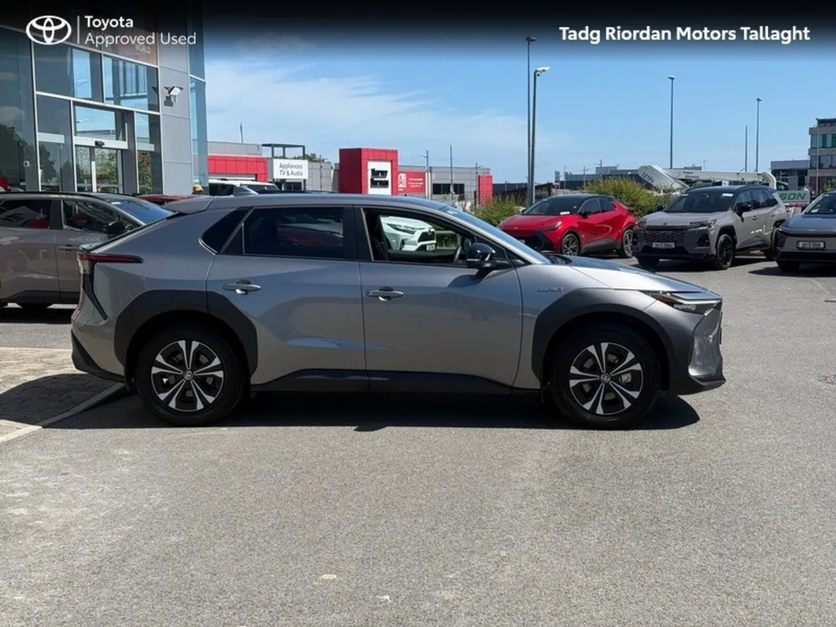 Toyota bZ4X SPORT LOW KM - Image 3