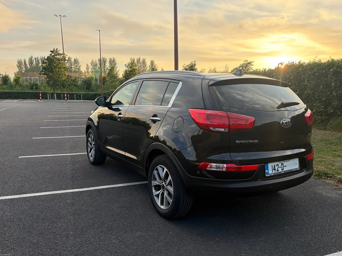 2014 KIA SPORTAGE with only 66,000 km - Image 4
