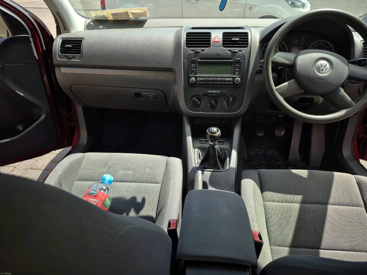 Volkswagen Golf - Image 4