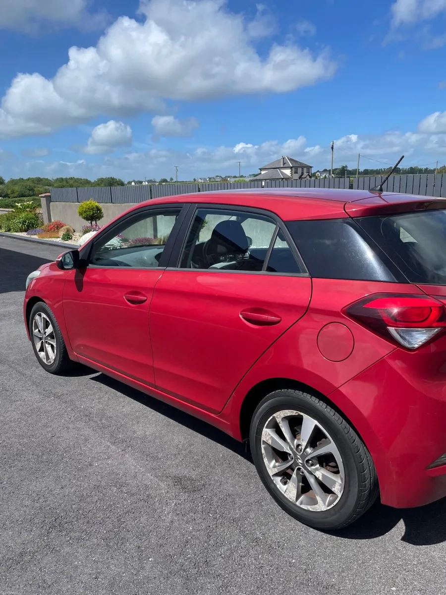 Hyundai i20 2015  1.2L Petrol - Image 2