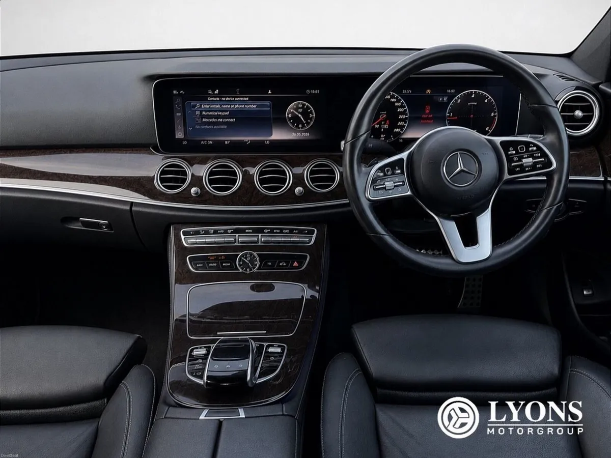 Mercedes-Benz E-Class E 220 D AVANTGARDE A/T - Image 4
