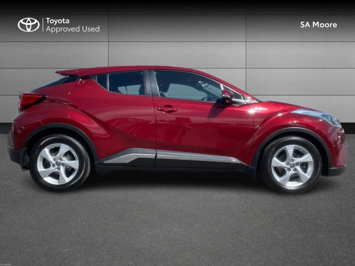 Toyota C-HR HYBRID LUNA AUTO - Image 3