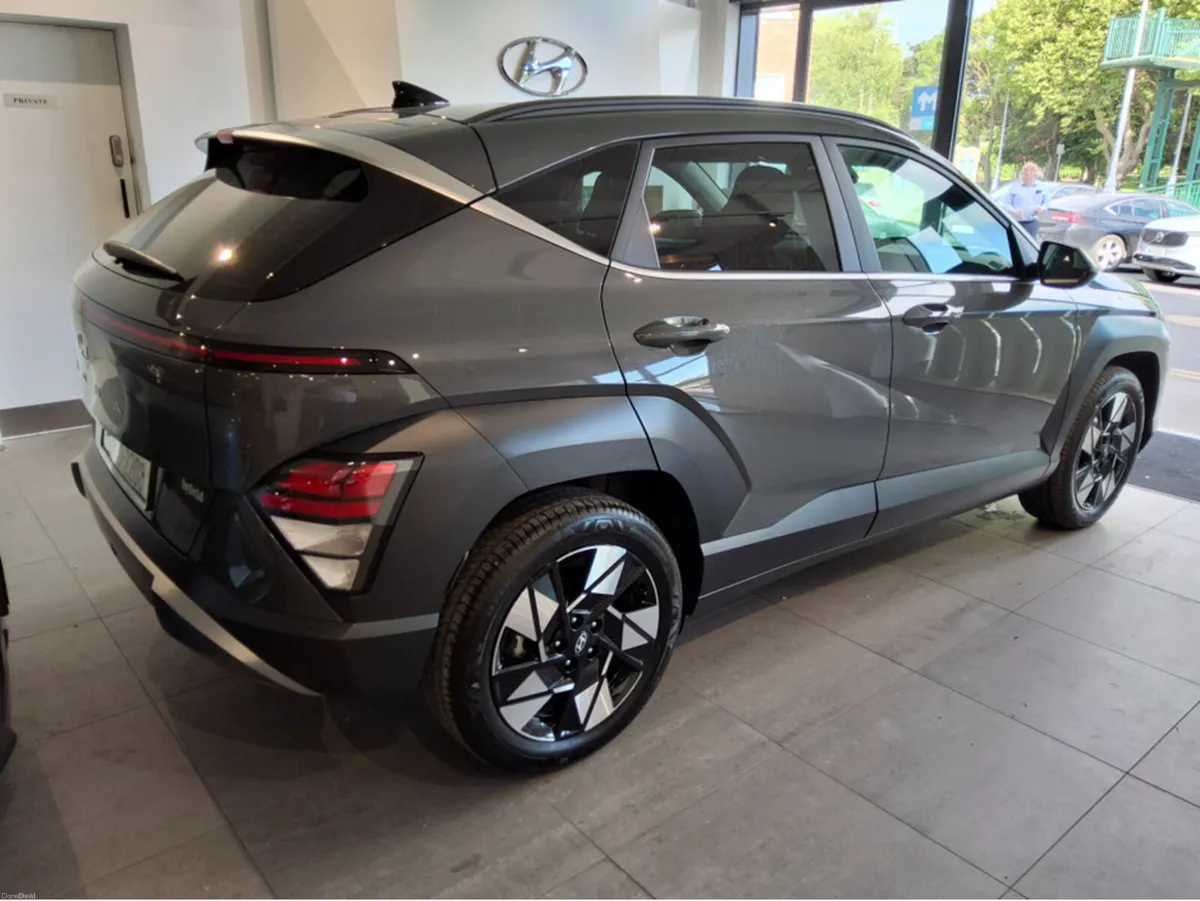 Hyundai KONA ELEGANCE HYBRID ** Demo Model ** - Image 2