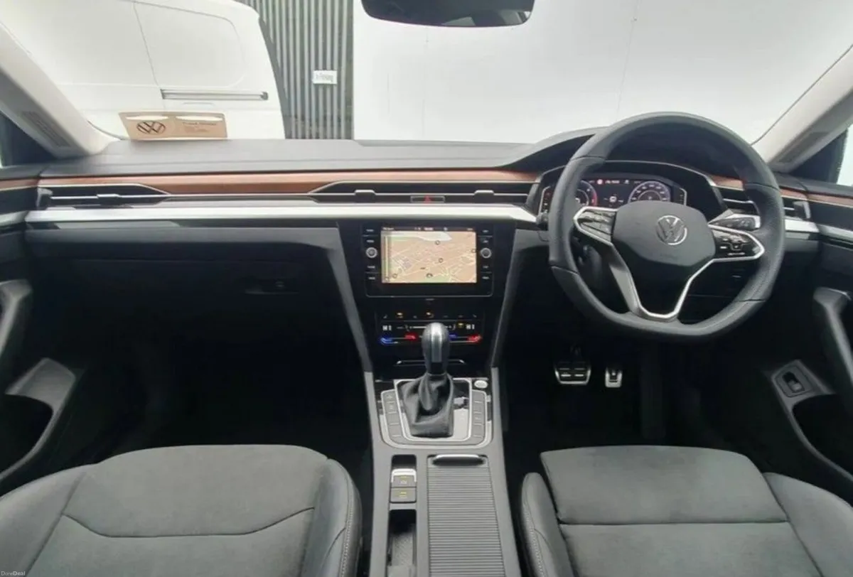 Volkswagen Arteon 2024 - Image 2