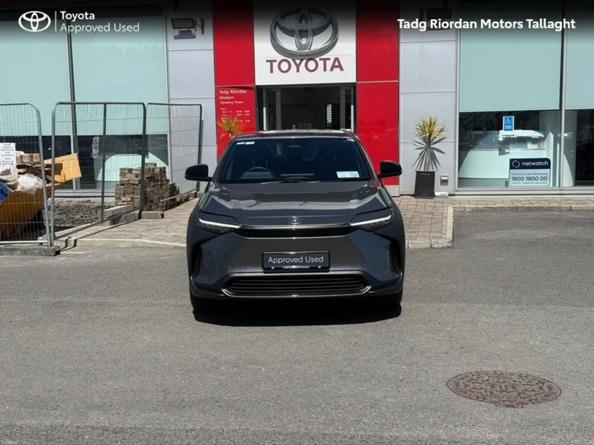 Toyota bZ4X SPORT LOW KM - Image 4