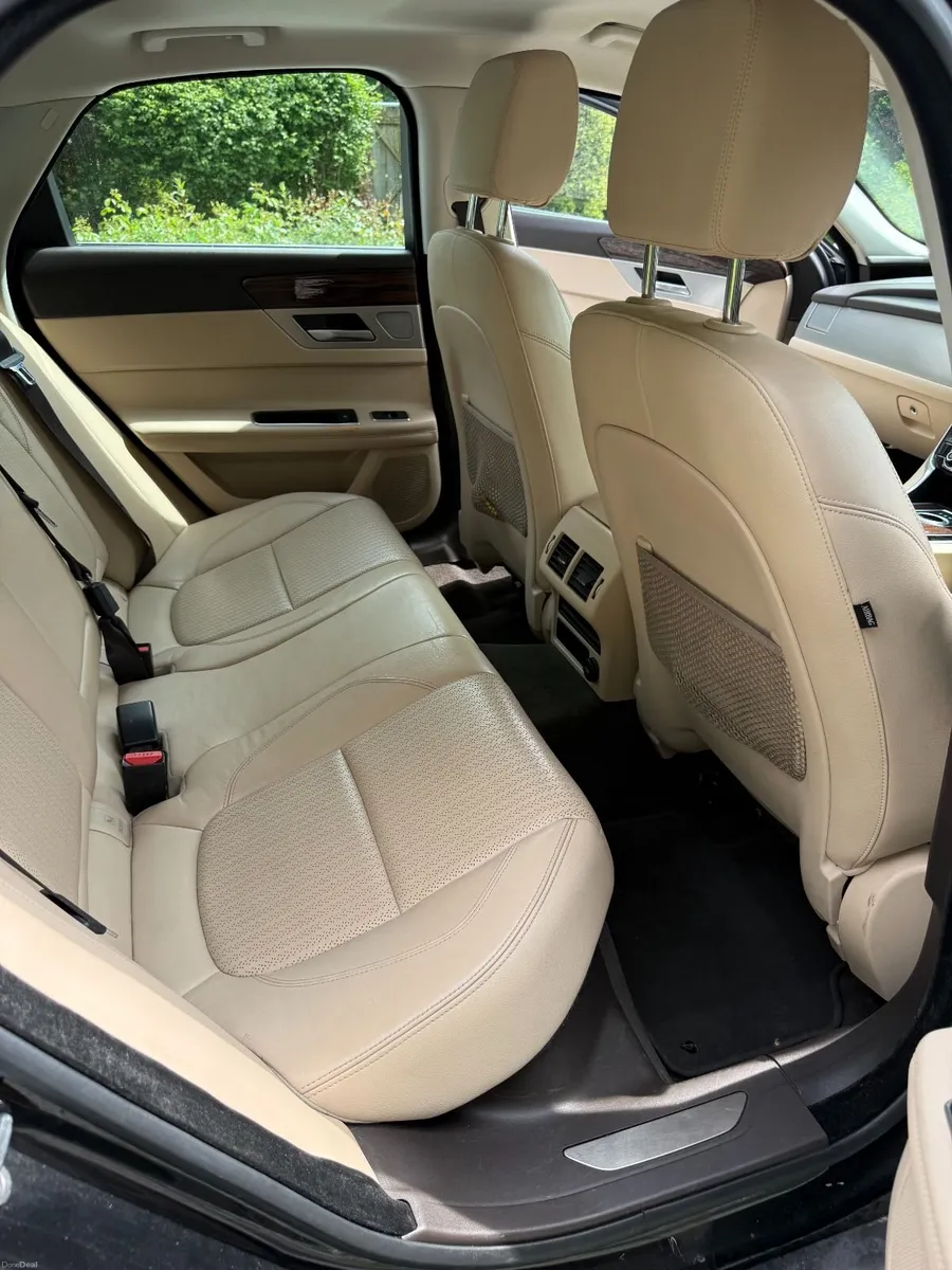 Jaguar XF 2016 - Image 3