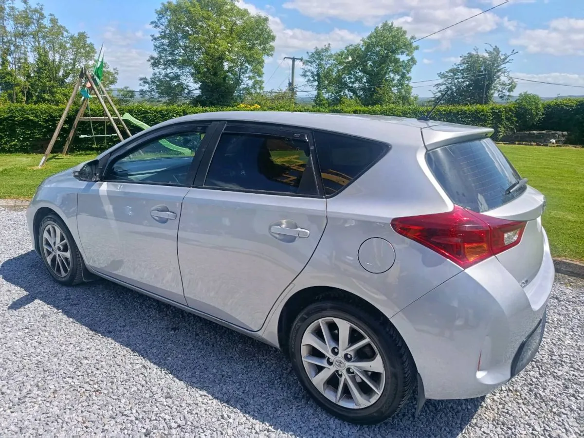 Toyota Auris 2014 NCT 05/27 tax 08/26 - Image 4