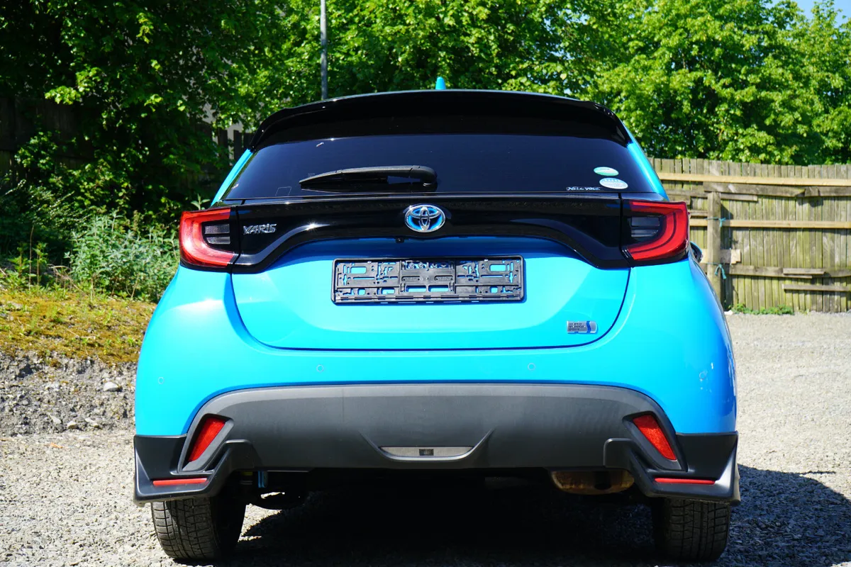 Toyota Yaris Hybrid - Image 4